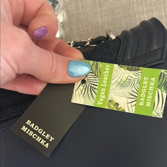 Badgley Mischka purse​ - Picture 3 of 9